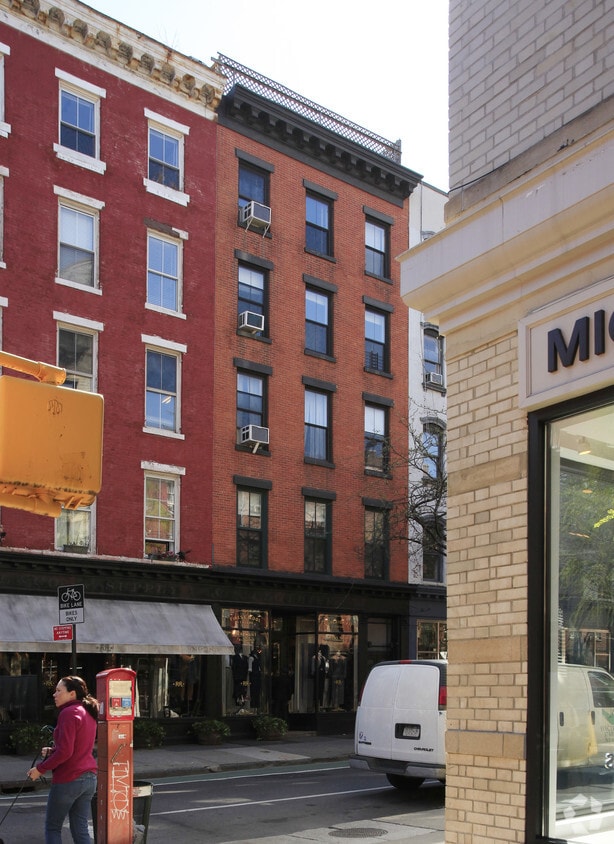 Primary Photo - 381 BLEECKER St