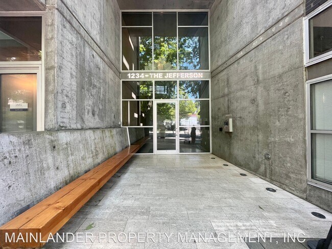 Building Photo - 2 br, 2 bath House - 1234 SW 18TH AVE UNIT...