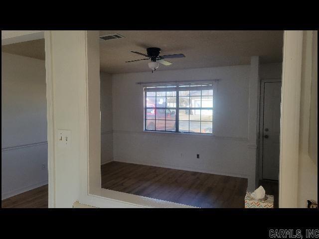 Foto del edificio - 400 Maxine Ave