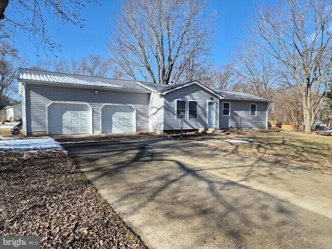 Building Photo - 149 Winfred Dr