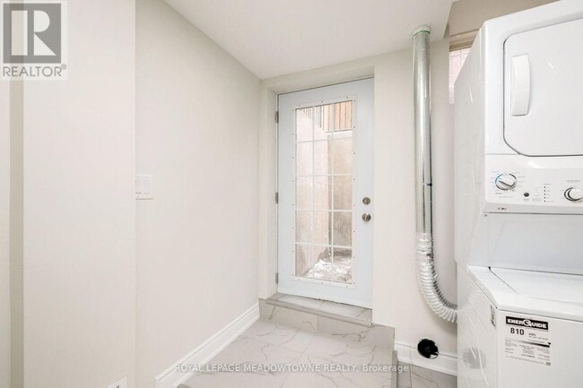 Building Photo - 1603 Hume Way