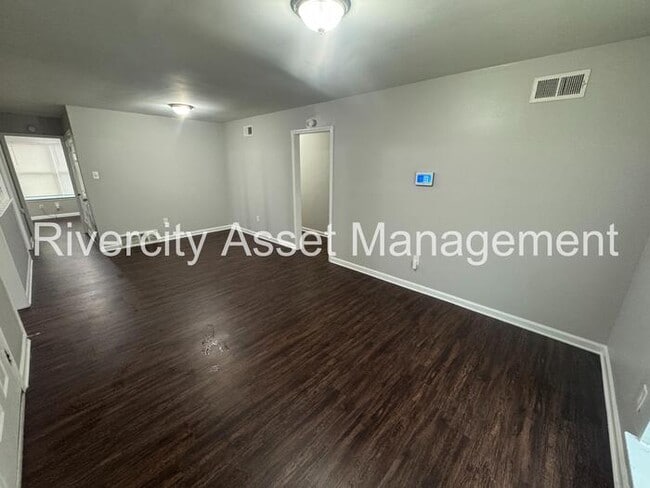 Building Photo - 3219 Holly Berry Dr