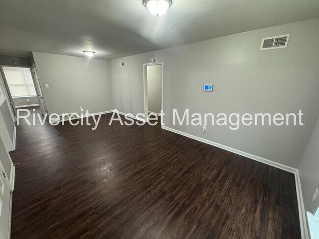 Photo - 3219 Holly Berry Dr House