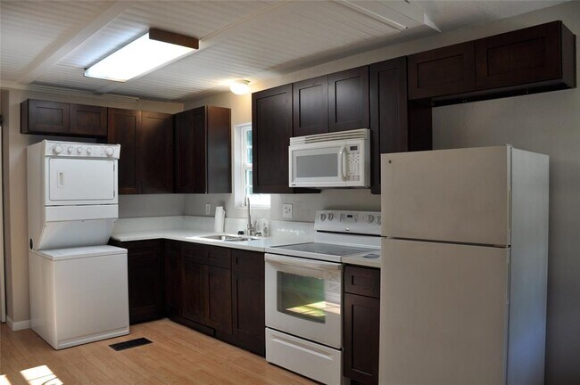 Foto del edificio - 926 Queenswood St