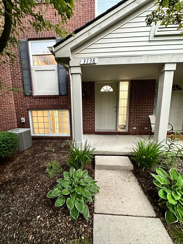 Primary Photo - 3138 Promenade Cir