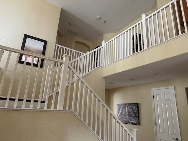 Building Photo - 6864 Buchet Dr