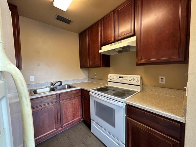 Building Photo - 4800 Rilma Ave