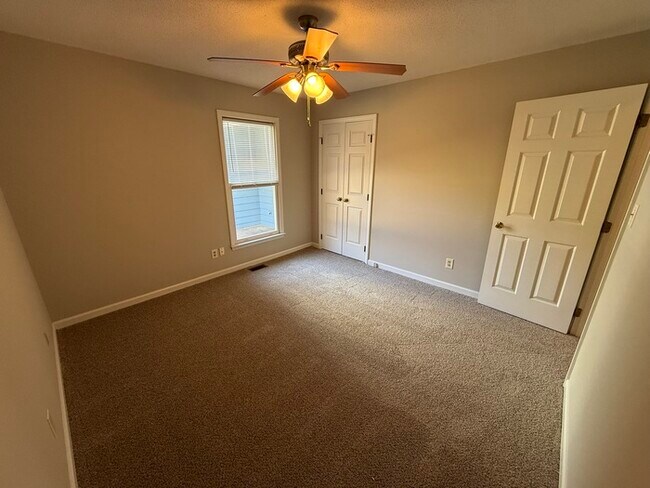 Foto del edificio - Beautiful Ranch style 3 Bed 2 Bath Home! Large Yard and 2 Car Garage!