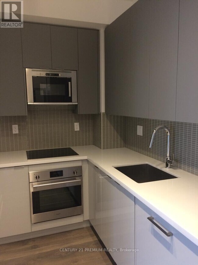 Building Photo - 2908 Hwy 7