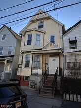 Building Photo - 308 Court St