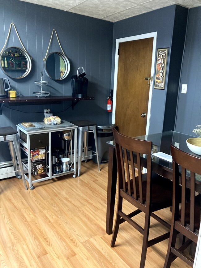 kitchen view of eating area - 217 Forest St