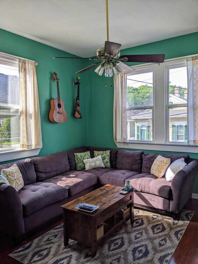 Building Photo - 2812 Dabadie St