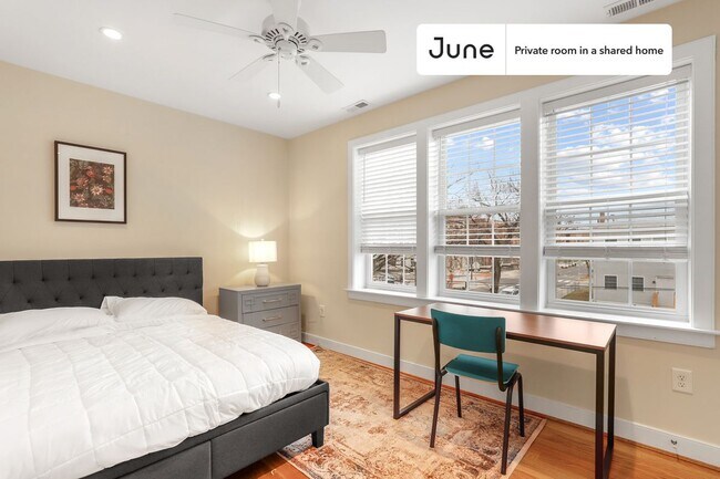 Building Photo - Room in Shared 3 bed/3 bath home in Capitol Hill