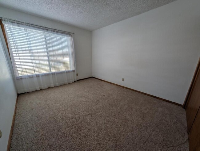 Building Photo - 603 Park St