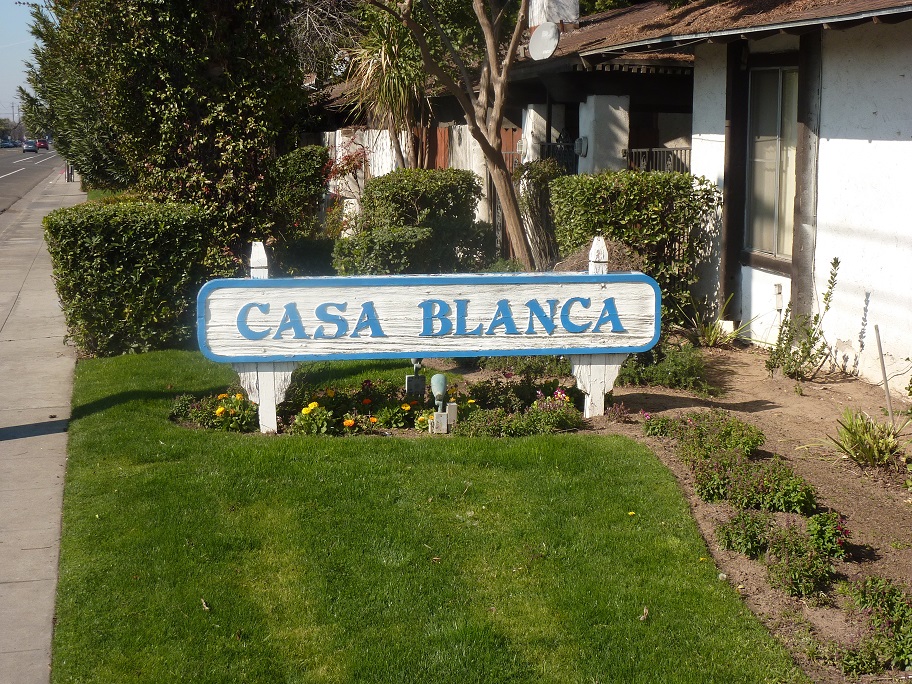 Primary Photo - Casa Blanca Apartments