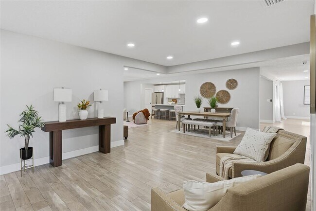 Foto del edificio - 1566 Woodfield Ct