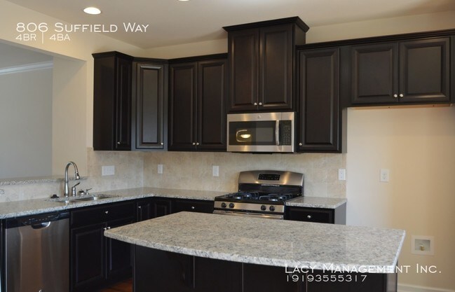 Foto del edificio - 806 Suffield Way