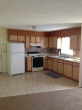 Building Photo - 810-812 E Franklin St