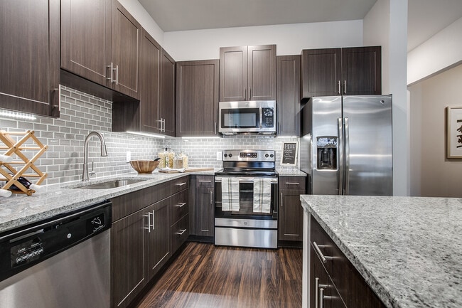 Building Photo - Vantage at Spring Creek