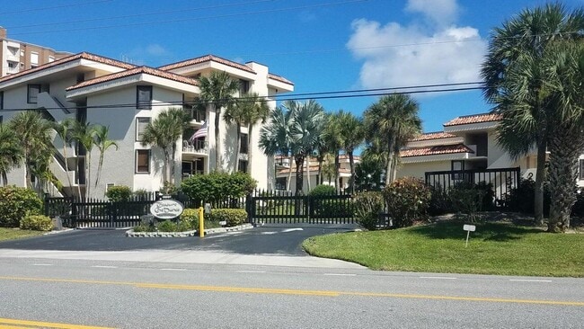 Building Photo - 4100 N Hwy A1A