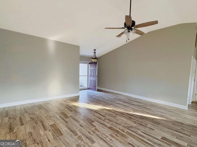 Foto del edificio - 108 Honeysuckle Rd