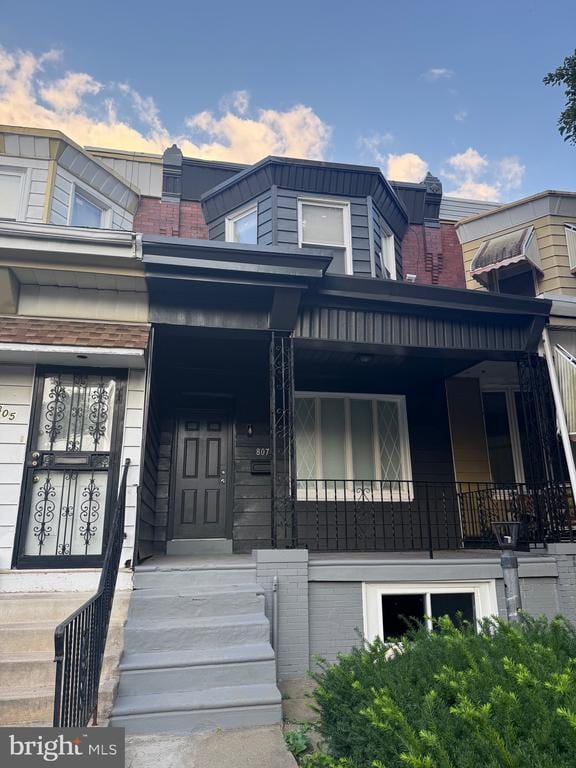 Building Photo - 807 S 57th St