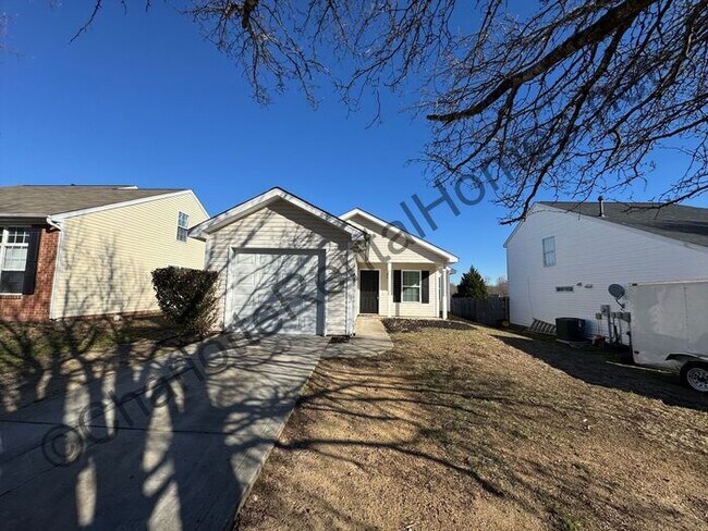 Foto del edificio - Newly remodeled home in Charlotte!