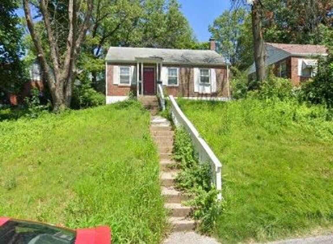 2427 Shirley Ave, Jennings, MO 63136 House Rental in Jennings, MO