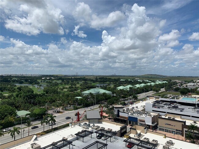 Foto del edificio - 5252 NW 85th Ave