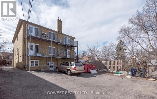 Building Photo - 207-207 Oakmount Rd
