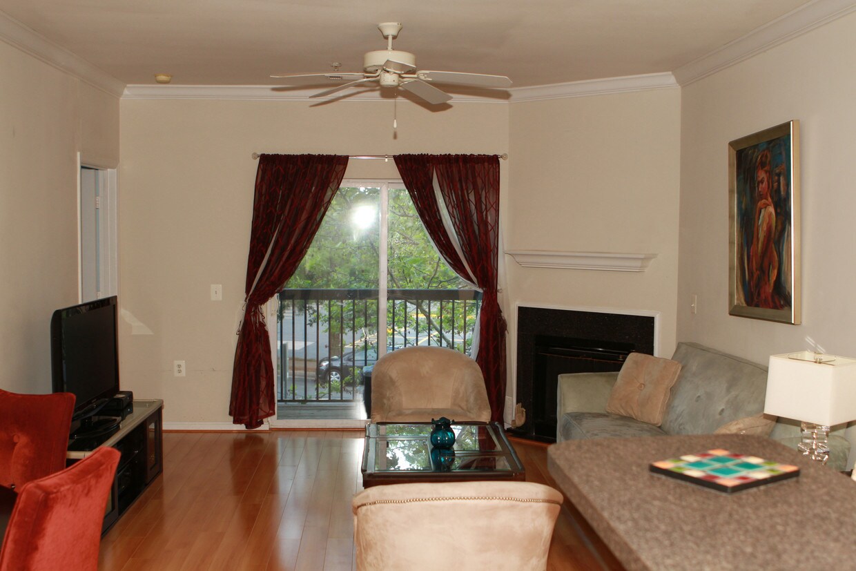 3851 Aristotle Ct, Fairfax, VA 22030 Condo for Rent in Fairfax, VA