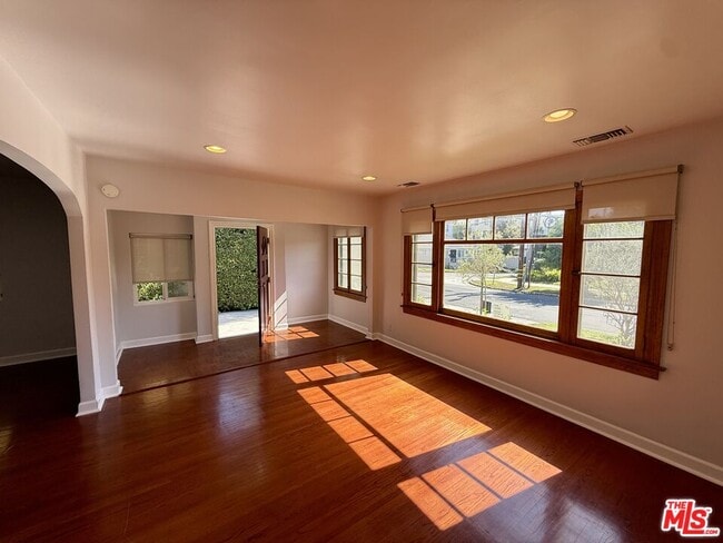 Building Photo - 5015 Edgewood Pl