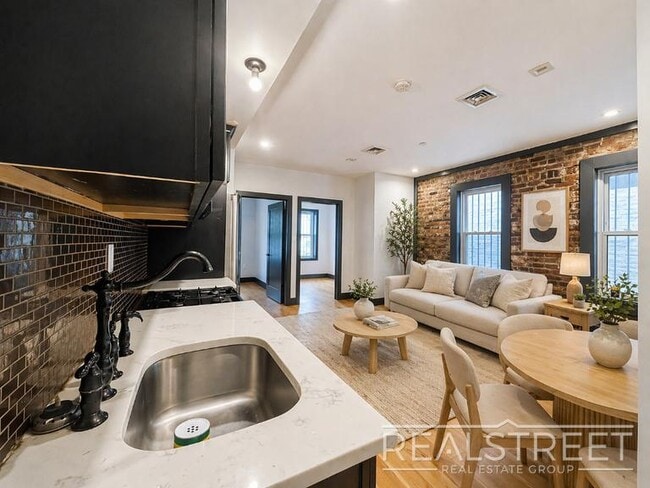 Foto del edificio - 1322 Prospect Pl
