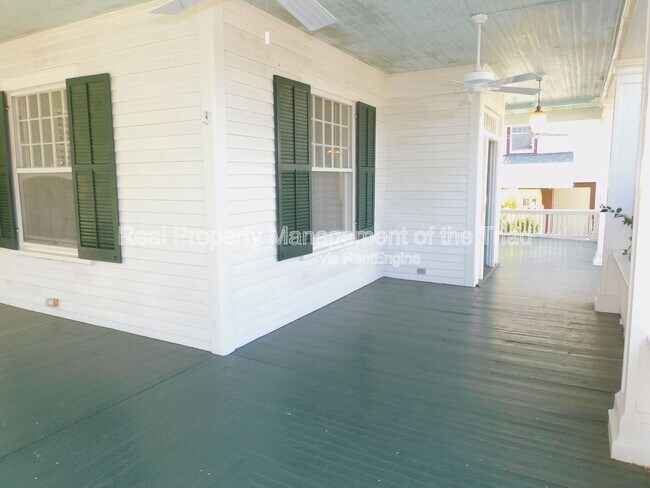 Foto del edificio - 1224 Glade St NW