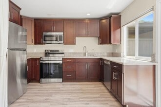 Building Photo - 8879 Hillery Dr