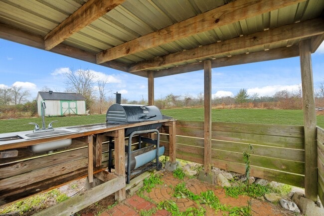 Building Photo - 9910 County Rd 200