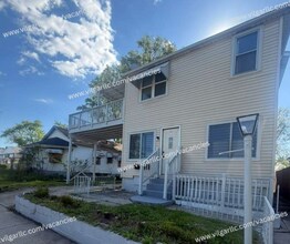 Building Photo - 1712 Carolina St