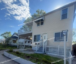 Building Photo - 1712 Carolina St
