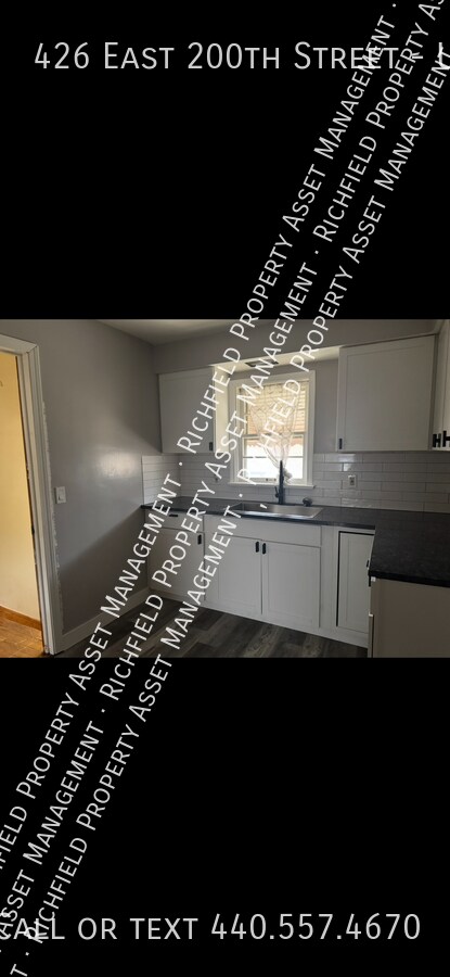 Building Photo - 426 E 200th St