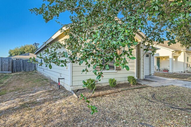 Foto del edificio - 6602 Fairbrook Park Ln