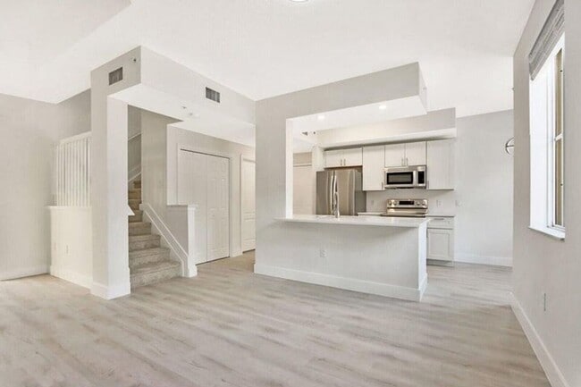 Building Photo - 11012 Legacy Dr