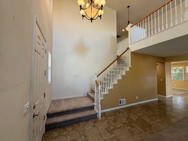 Foto del edificio - 4-bedroom located on a court in Sylvan School District!