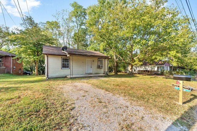 Building Photo - 2 Bedroom Pet Friendly Home For Rent!