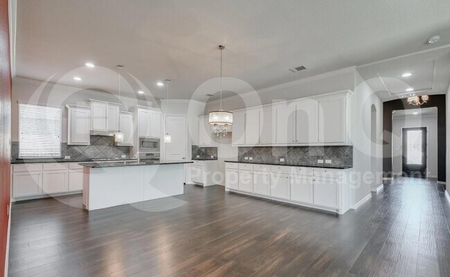 Building Photo - 14801 Cedar Flt Wy