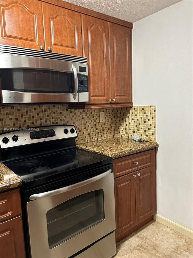 Foto del edificio - 11750 SW 18th St