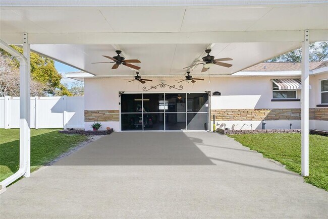 Foto del edificio - 1369 Whitacre Dr