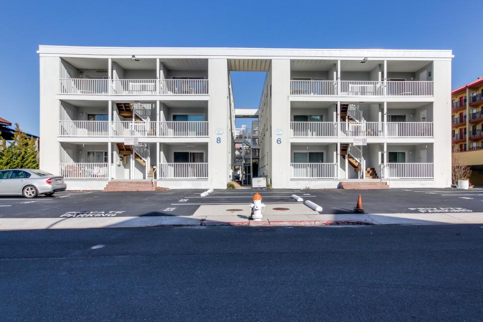 Primary Photo - 8 64th St