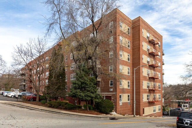 Building Photo - 1-11 Balint Dr