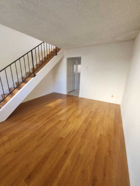 Foto principal - 810 E Grand Ave