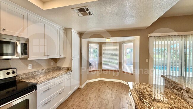 Building Photo - 5407 E Fountain Cir